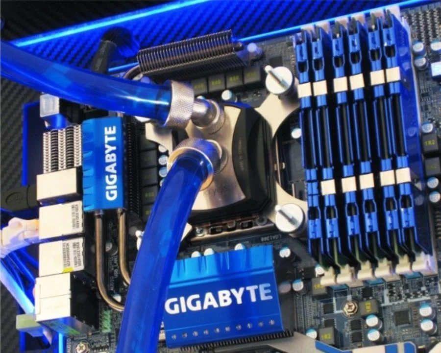como-instalar-um-water-cooler-no-computador