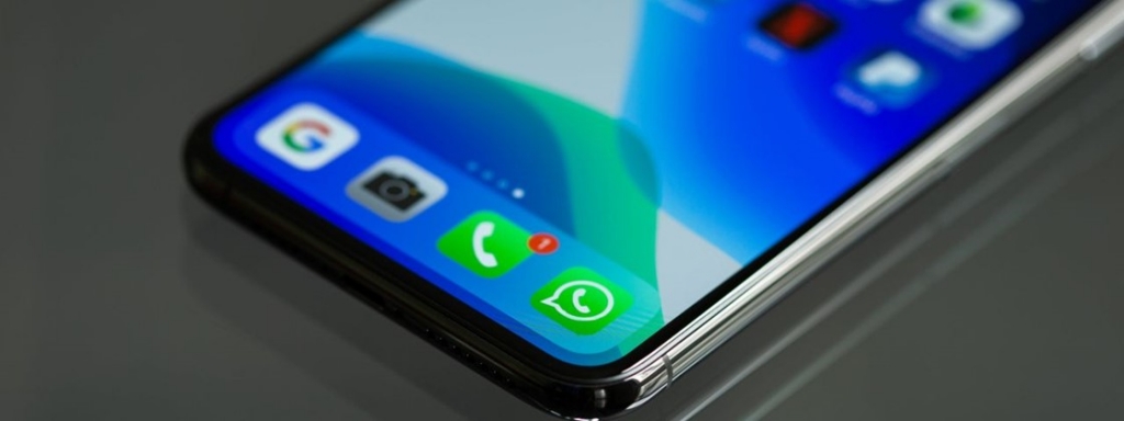 Novo golpe no WhatsApp promete liberar um auxílio de R$ 1,2 mil do governo